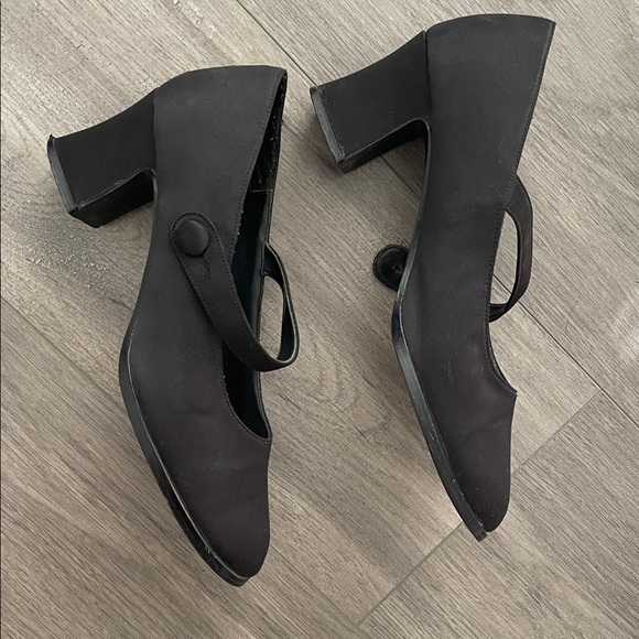 Unlisted Women's Classic Black Flats - Picture 6 of 8